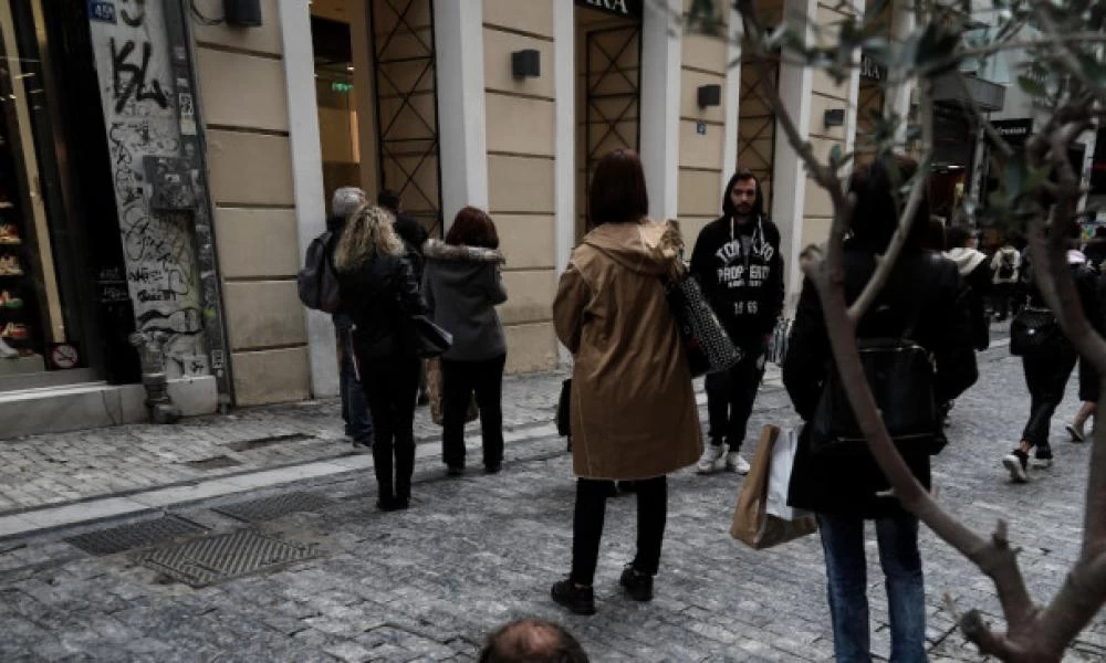Ένας μήνας lockdown στοιχίζει στη χώρα 3 δισ.